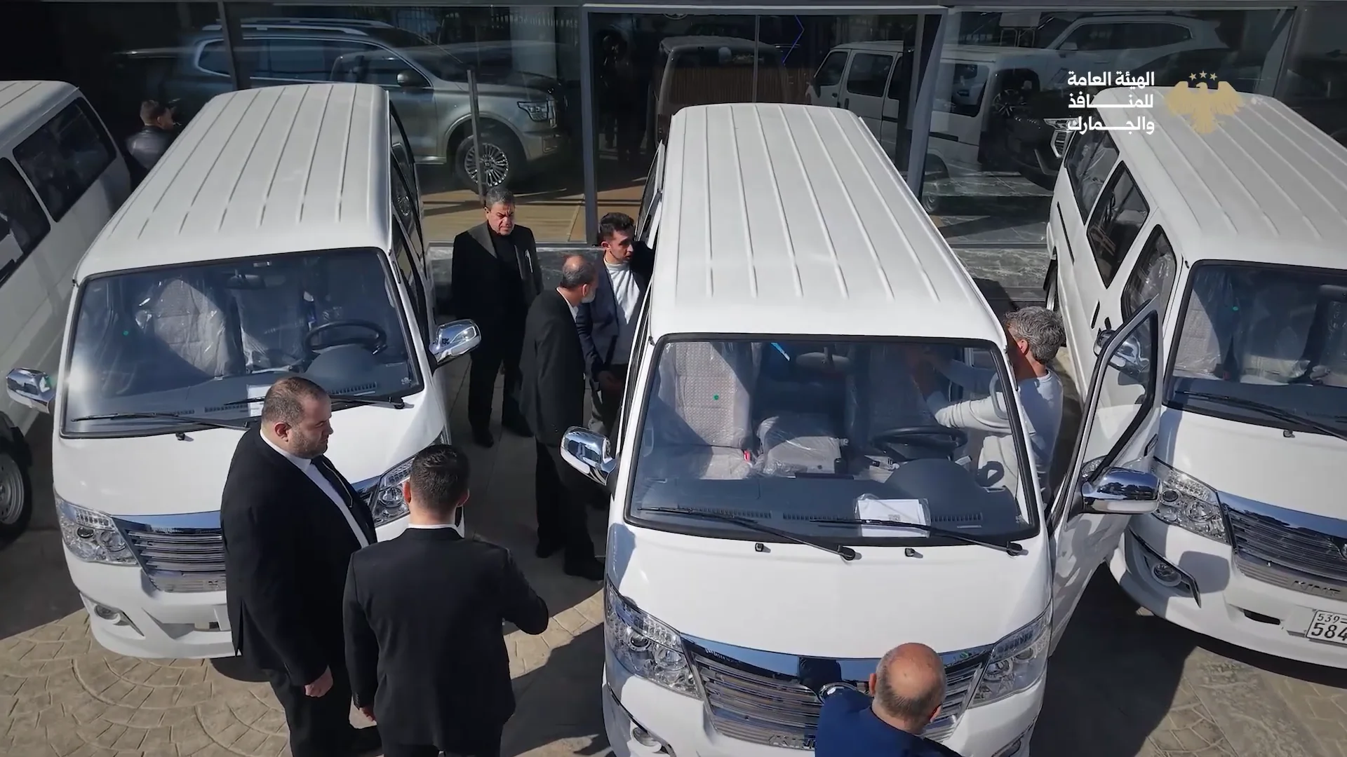 Supporting Border Crossings with Minibuses